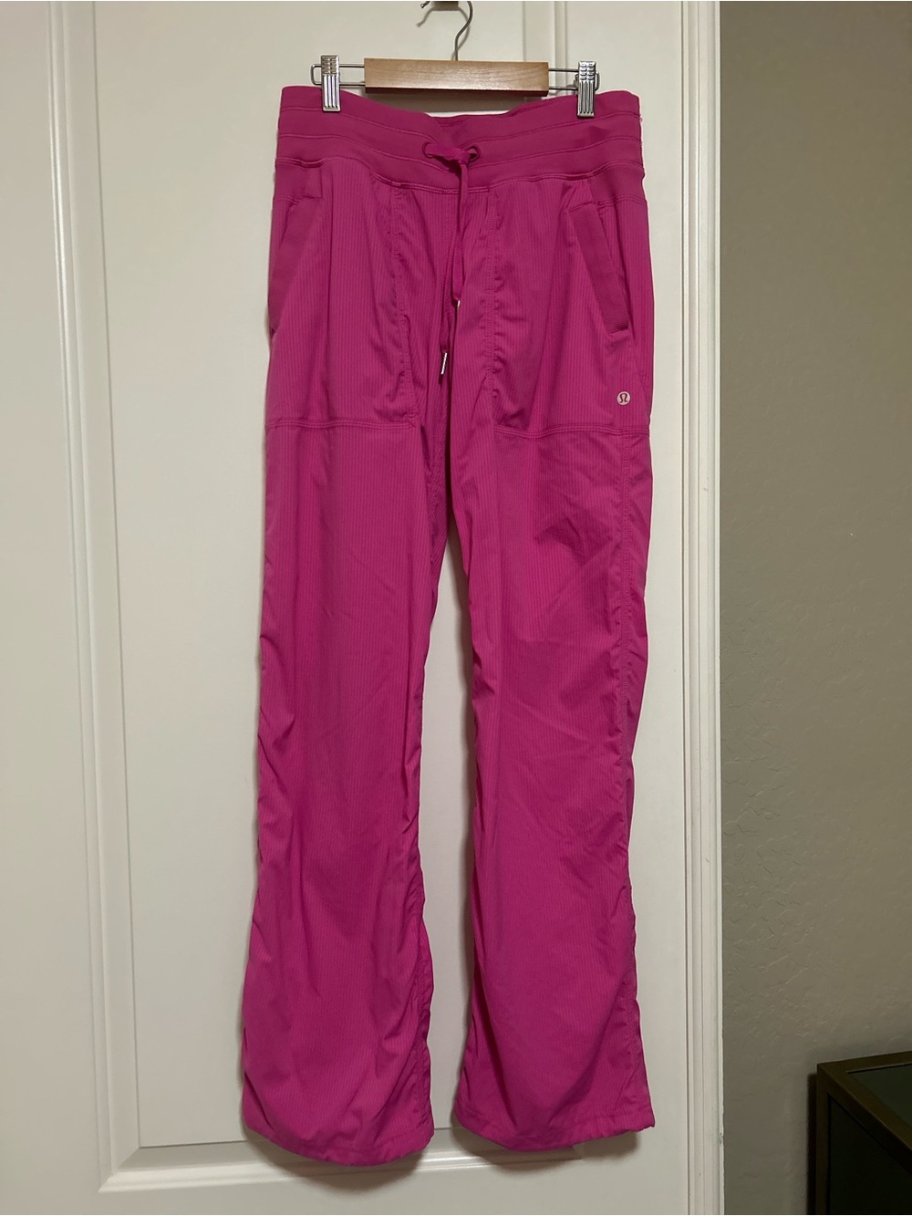 NWOT 🍋🪩💓Lululemon Dance Studio Mid Rise Sonic Hot Pink Track Pants💓🪩🍋